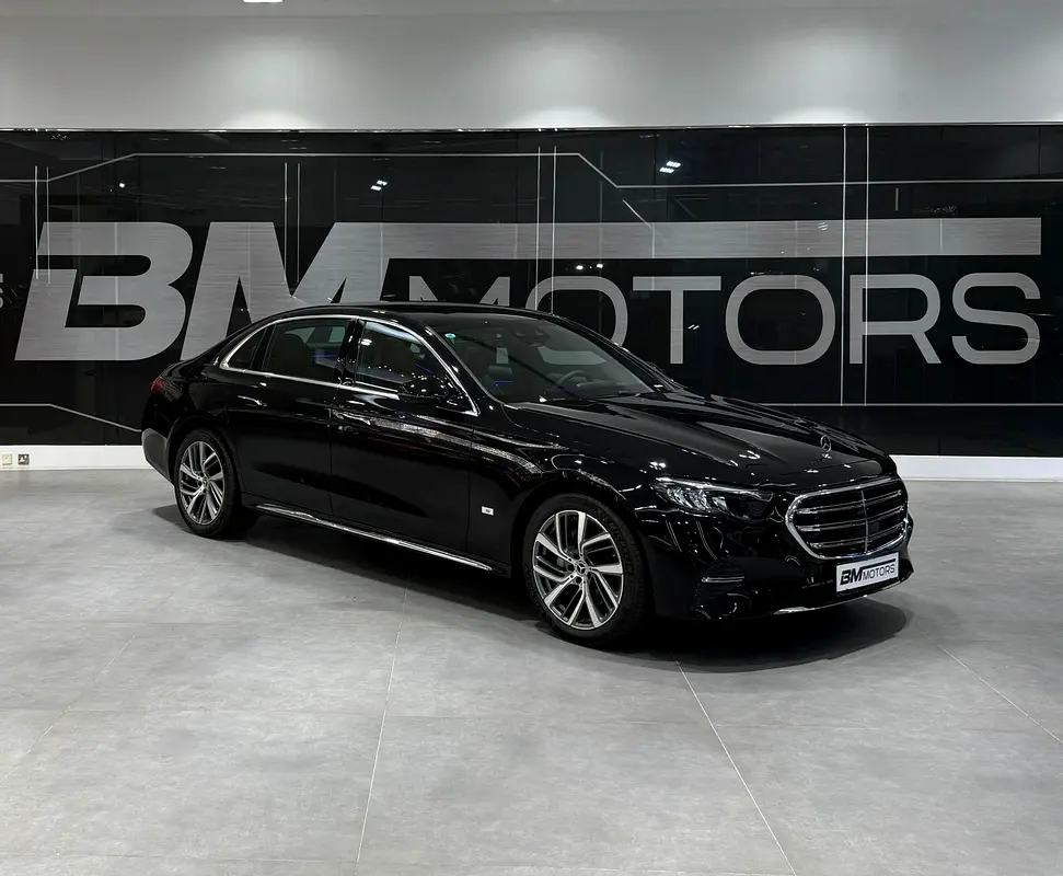 Mercedes-Benz E-Class 2025 — photo 1 of 14