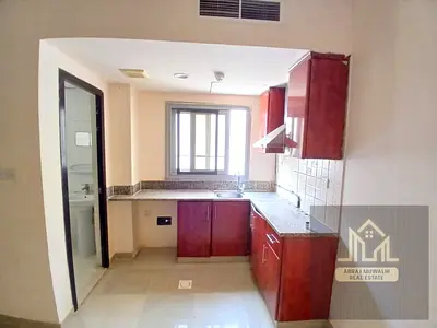 ready to move studio seperete kitchen \\ neat and clean\\ muwaileh sharjah
