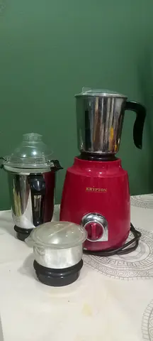Krypton mixer grinder with 3 jars,light usage