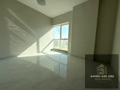 Experience a new level of comfort and elegance in this brand-new apartment (first tenant) in Al Jurf