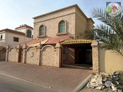 Own your dream two-story villa in Al Rawdah area, right next to a mosque and very close to the Saudi German Hospital, directly from the owner with no down payment and bank financing available.