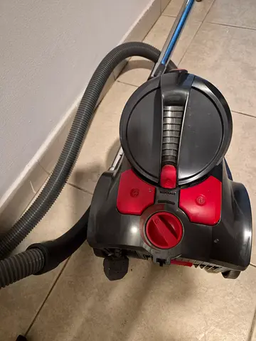 Vacuum cleaner