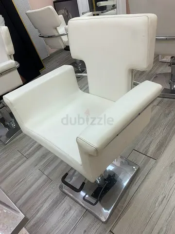 Hairdressing chair