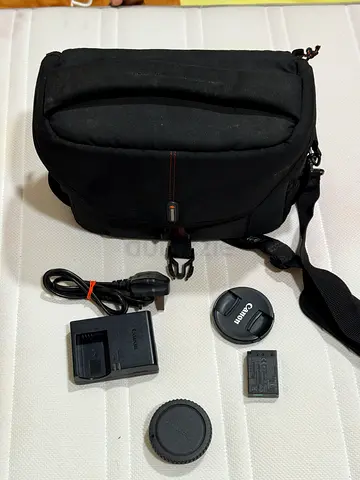 📸 Canon EOS 77D DSLR Camera + 18-135mm IS USM Lens for Sale