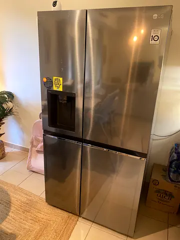 LG Refrigerator with Ice Maker