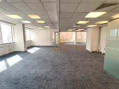 SPACIOUS OFFICE I PARTITIONED I SZR VIEW