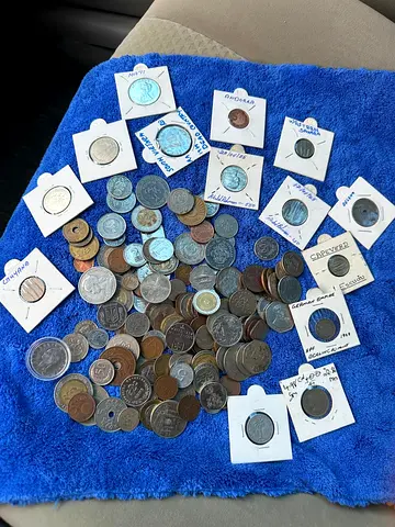 Coin 160 different countries