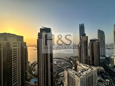 3 غرف نوم في الطابق العلوي | إطلالات على المارينا والخور | شقة بشرفة