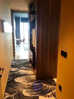 Luxurious Modern Studio Apartment for Rent in Prime Location - Available Now