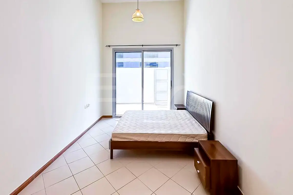 FULLY FURNISHED | VOT | DIRECT POOL ACCESS