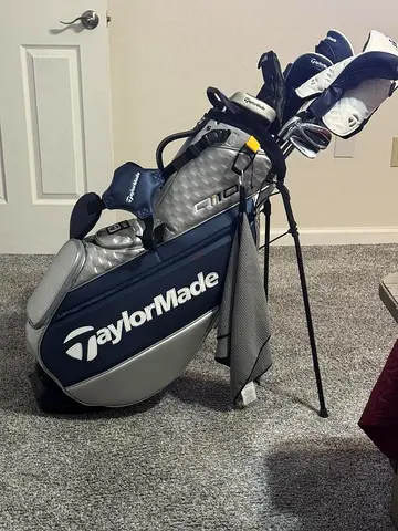 TaylorMade Golf Bag qi10