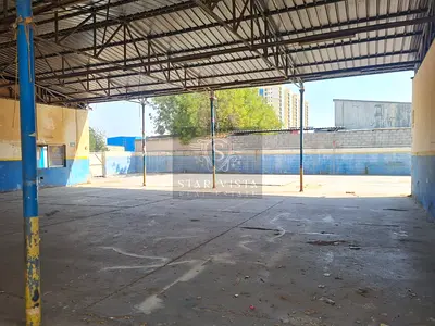 المجمع الصناعي | القصيص الصناعية 1 | إطلالات على الحديقة والفناء