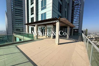 Penthouse | Massive Terrace | Under Reno