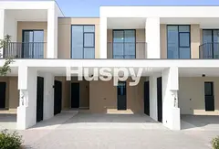 Single Row | Opposite Pool | Large Garden