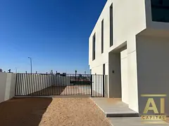 Huge 4 Bed plus Maid | Multiple Payment | Vacant