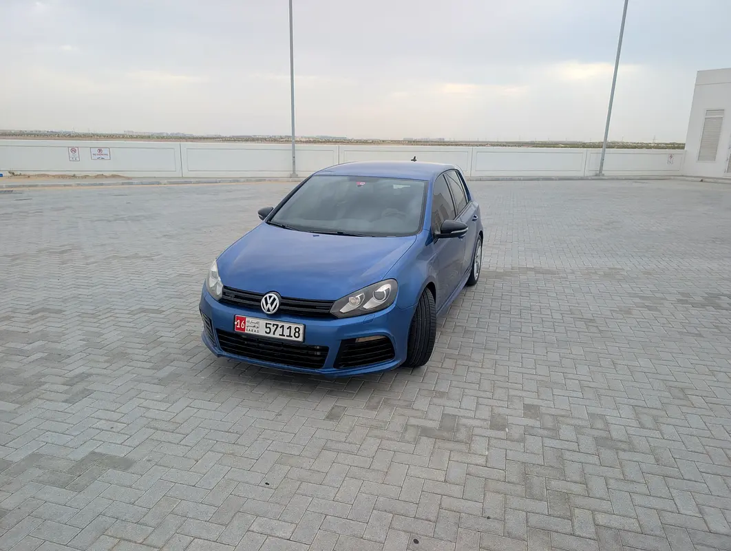 Volkswagen Golf 2012 — photo 1 of 12