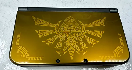 Nintendo new 3ds XL limited Zelda edition