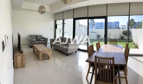 CORNER 3 BR + MAID TOWN HOUSE | SINGLE ROW