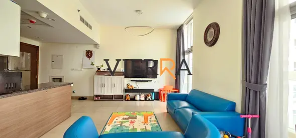 شقة مفروشة بغرفتي نوم | بحالة جيدة | بدون مبرد