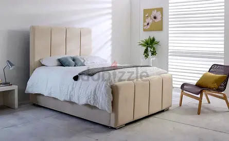 Double Size Brand New Fully
Customisable Bed with Manual Storage
Space