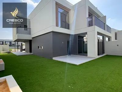 Vacant | Large Plot | Flexible Cheques