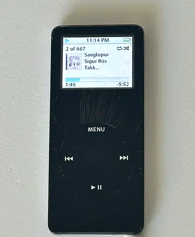 Apple iPod Nano 1st Generation Black 4GB