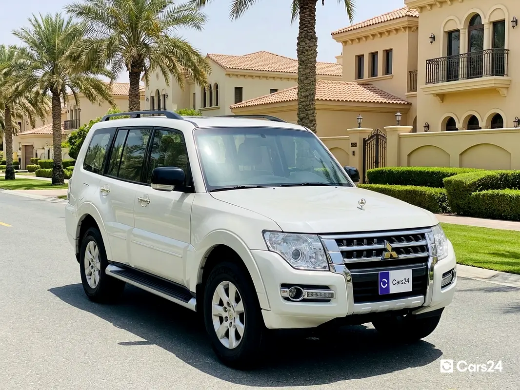 Mitsubishi Pajero 2022 — photo 1 of 13