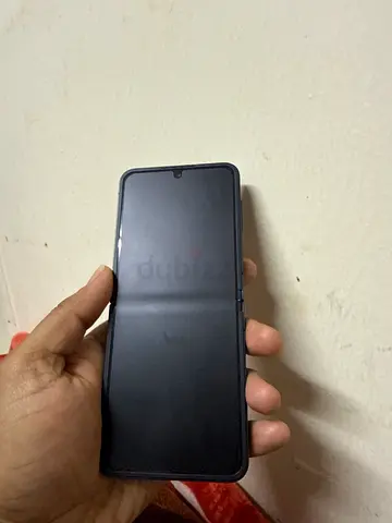 Samsung zflip6 UAE spec for sale.