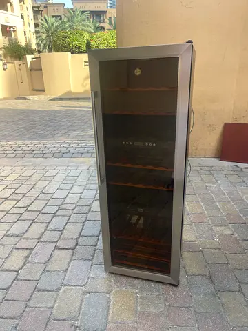 Hoover brand wine fridge exellent condition dual temperature zone perfect working delivery with warr