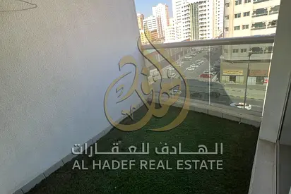 🏡 للإيجار شقة غرفتين وصالة في المجاز 1 – شارع الملك فيصل – تكييف على المالك – 15 يوم مجاني