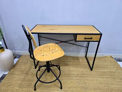 Stylish Modern Desk with Chair 110 x 45 x 75