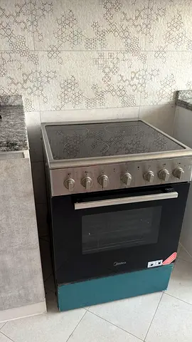 Midea Electric cooking Range. 60x60cm. Perfect condition.