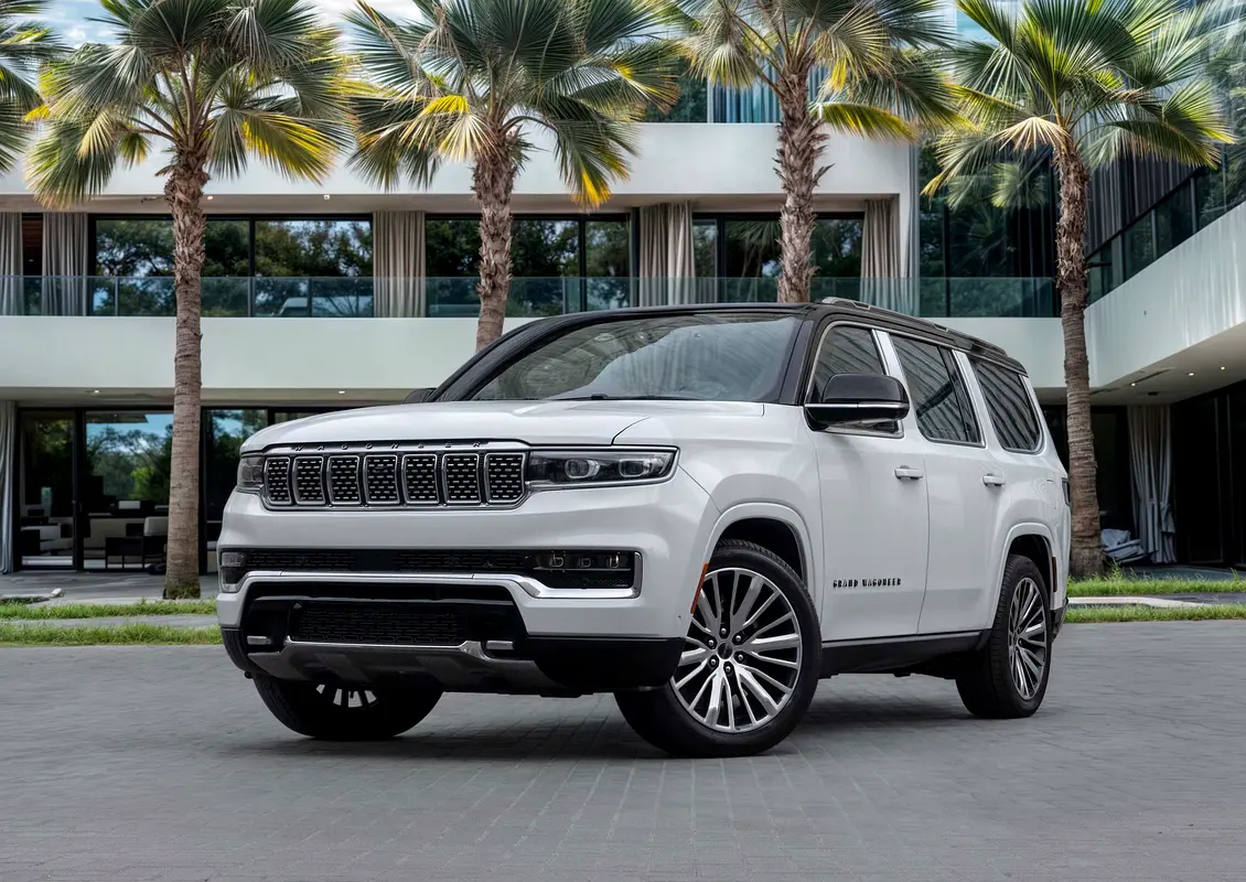 Jeep Grand Wagoneer 2023 — photo 1 of 16