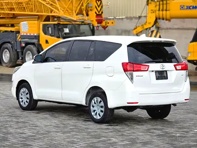 صورة 14 لـ 2019 Toyota INNOVA