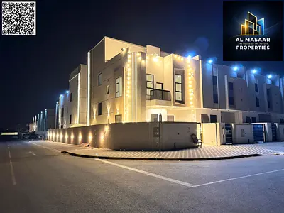 عرض العيد المميز لامتلاك فيلا بموقع رائع، طابقين وروف، 4 غرف نوم، بمساحة 3,200 قدم مربع، تصميم عصري وتشطيبات فاخرة، السعر شامل الكهرباء والمياه ورسوم
