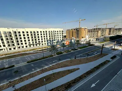 Bright and Spacious 1BR | Stunning Boulevard View