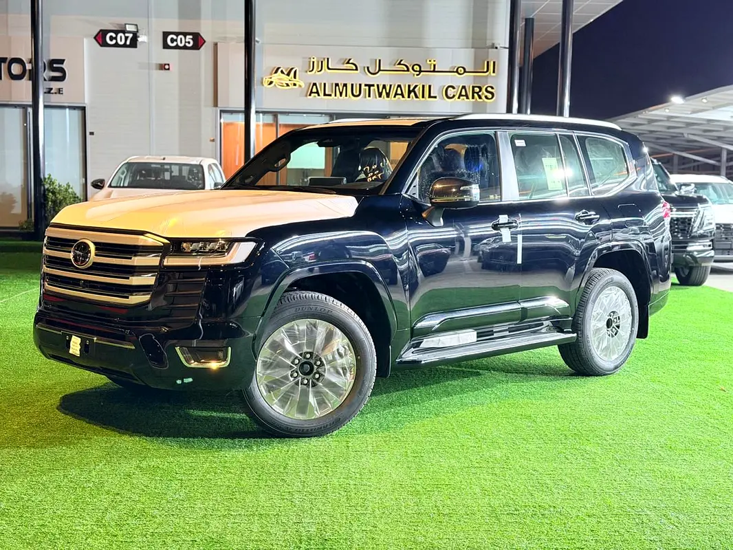 Toyota Land Cruiser 2026 — photo 1 of 12