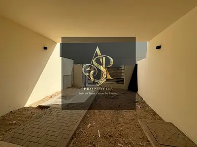 فيلا حديثة بغرفتي نوم | روكان 3 | إطلالات على الفناء والمجتمع