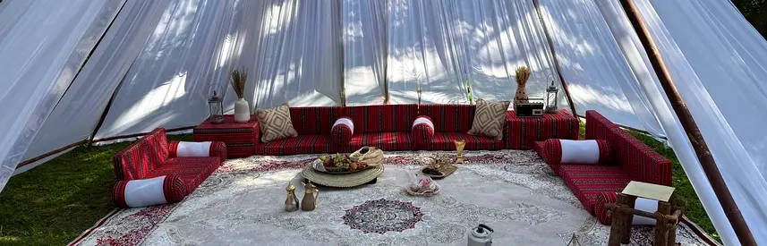 Traditional Majlis set - 18 pieces set