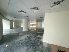 FITTED OFFICE I OPEN SPACE I SZR VIEW