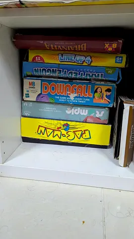 board games (Pac-Man, Downfall, Line Up 4,electronic battleship,jackroo,chess,checkers,