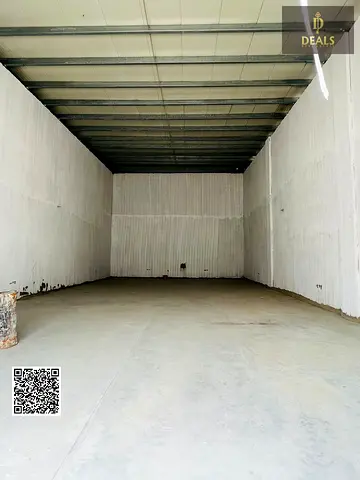 مستودع جديد للإيجار في الجرف 2 – عجمان | 2120 قدم² | كهرباء 15 كيلو وات