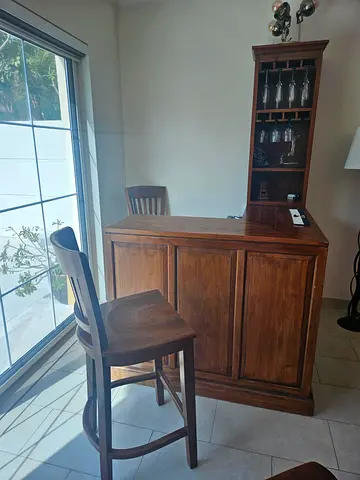 BAR UNIT WITH 2 CHAIRS