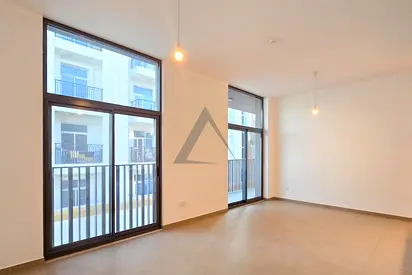 Bright & Modern | Luxury Community | Ready to Move