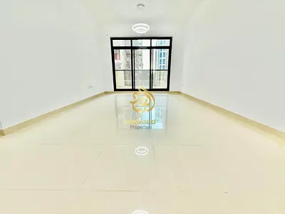 شقة بغرفتي نوم | شرفة | إطلالة على وسط المدينة
