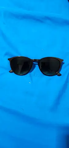 Black round sunglasses - gently used