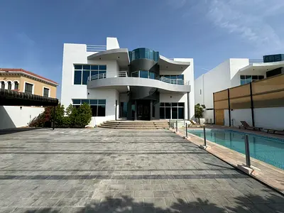 Modern 5BR Ensuite Villa with Pool|High-End Finishes