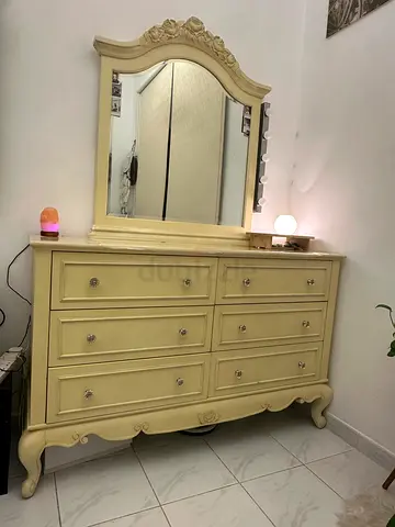 SOLD- PLS DONT MSG Elegant Bed Frame with Intricate Designs