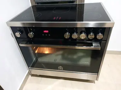 Italian brand Lagermania 90cm electric ceramic cooking range