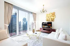 Near Metro &amp; Dubai Mall | Luxurious Apartment | Prime Location